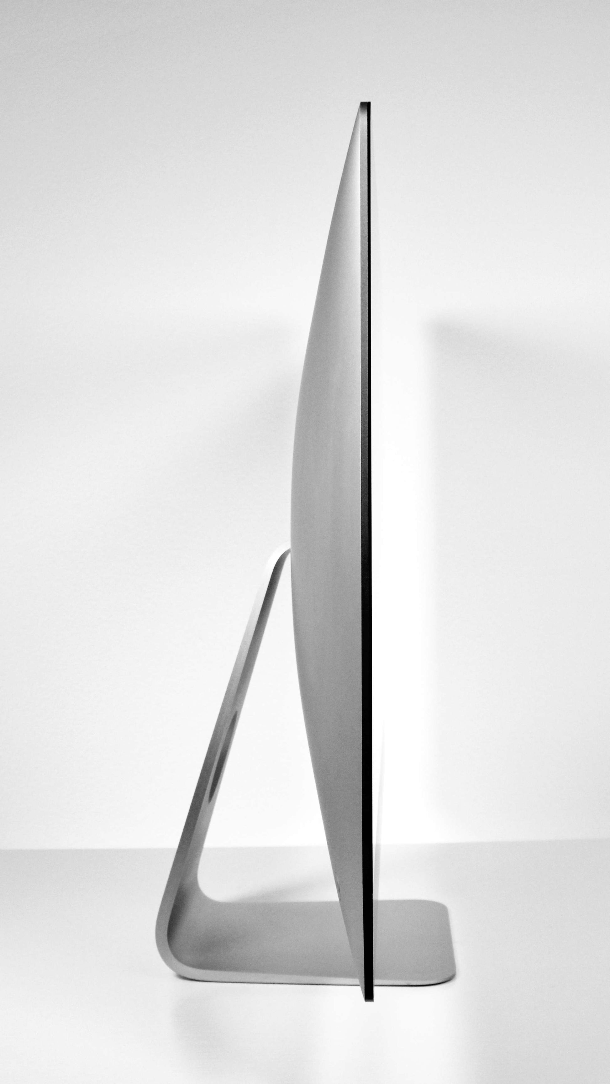 Apple iMac 5K 27-inch (Mid 2019) 3.7GHz i5 2TB Fusion Drive 32GB RAM All-In-One Desktop