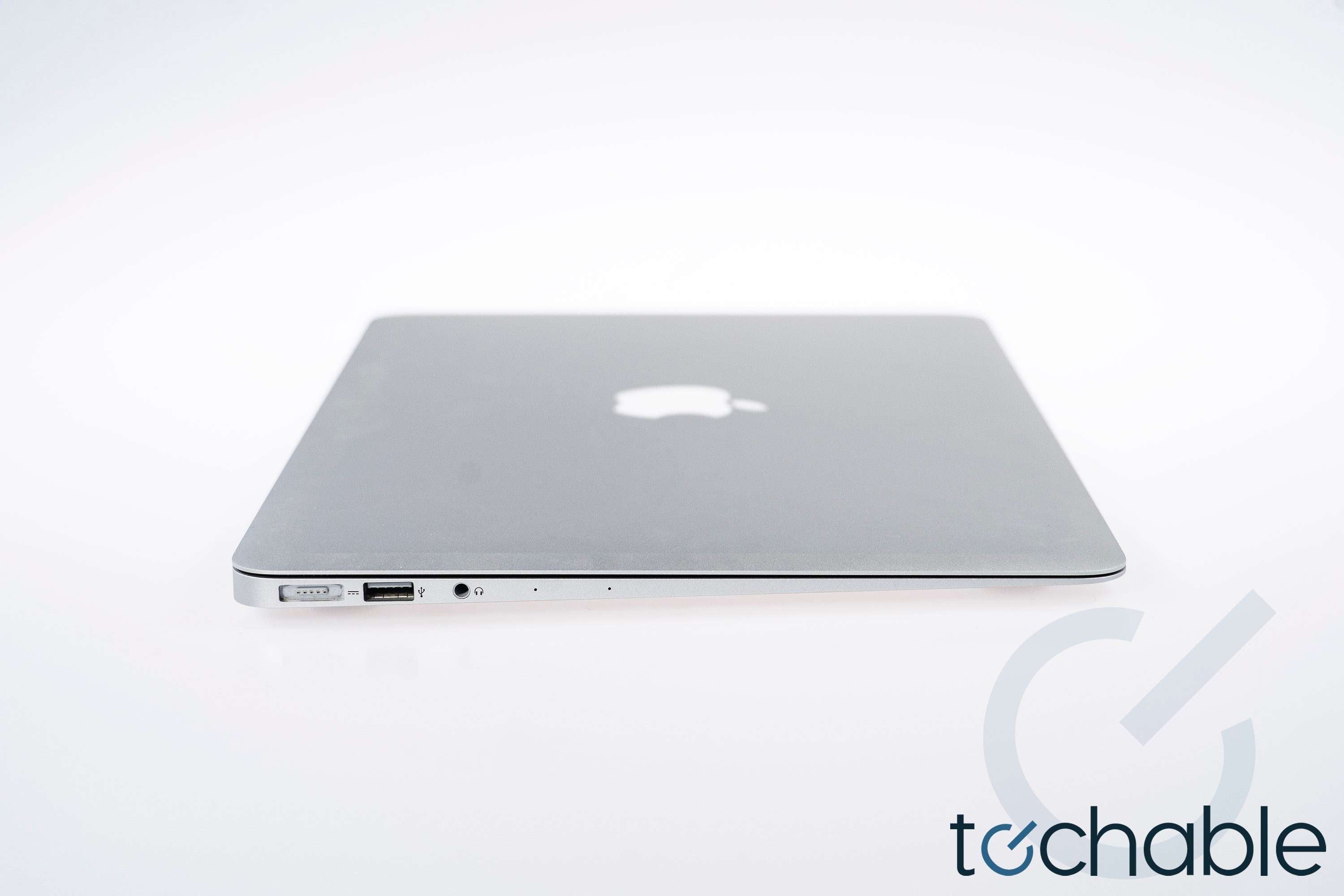Refurbished 2015 Apple MacBook Air 13 Inch Core i7 2.2GHz 8GB RAM