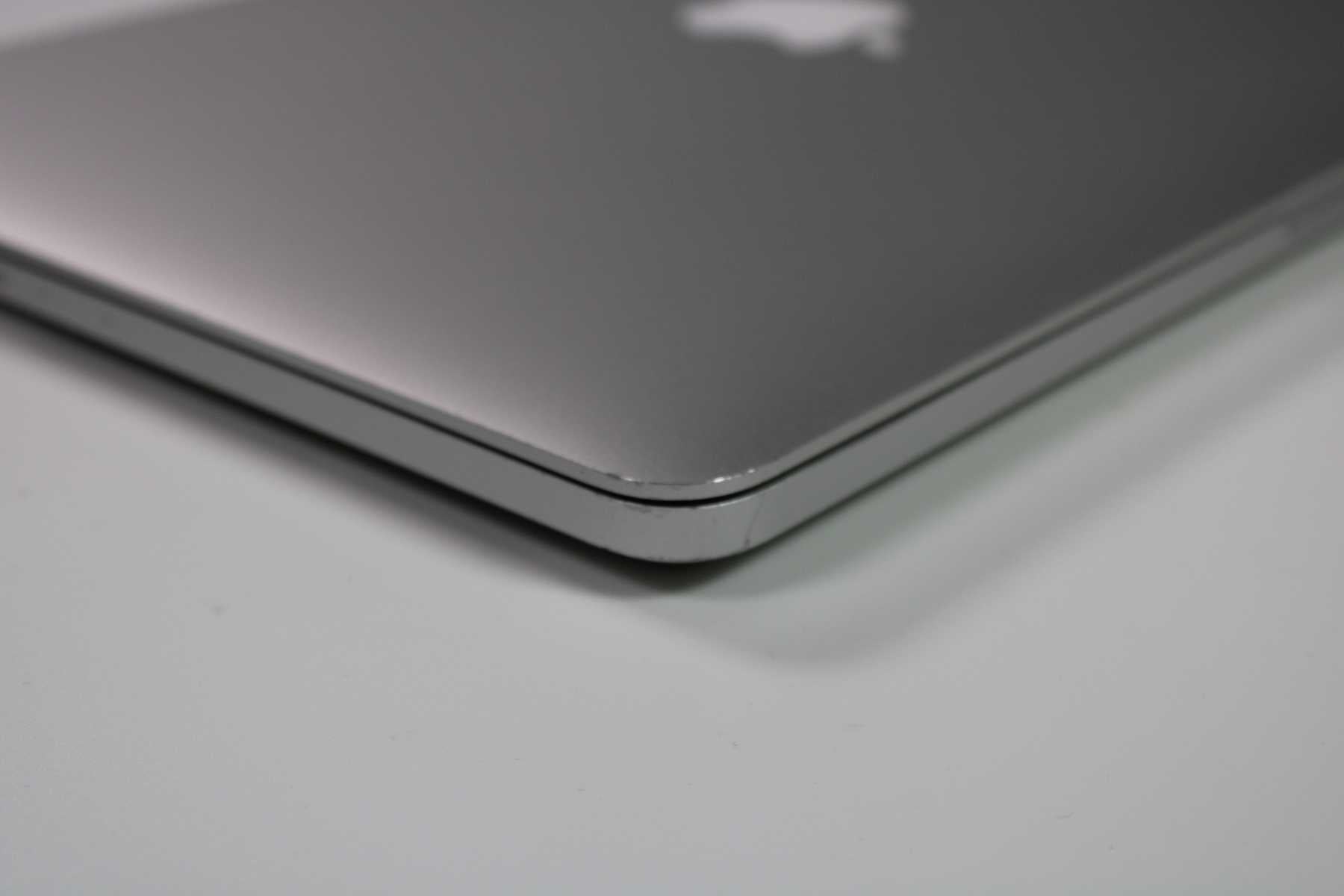 Apple MacBook Pro 13-inch 2014 2.6GHz Core i5 8GB RAM Integrated Graphics (Wear & Tear Special)