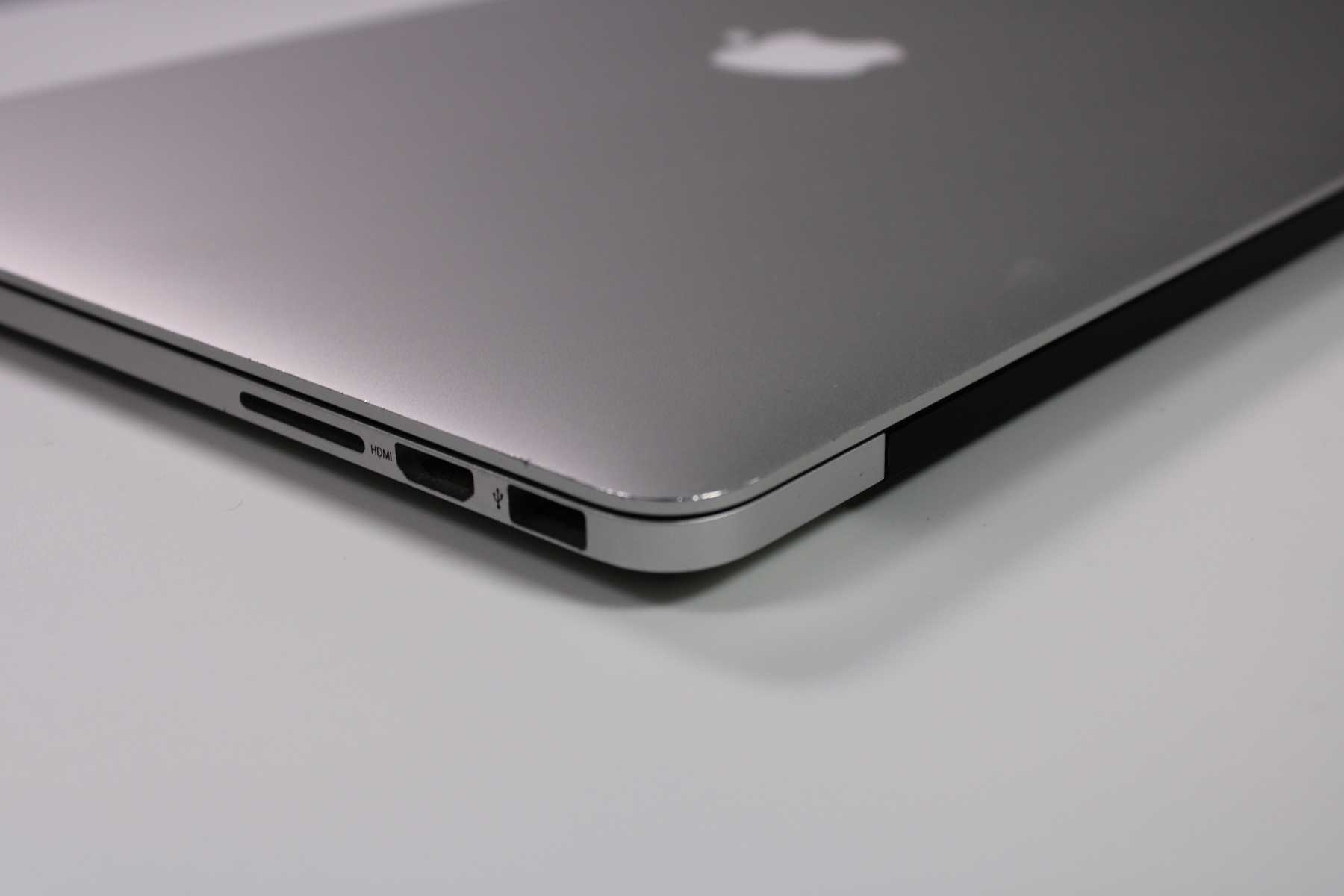 Apple MacBook Pro 15-inch 2013 2.0GHz Core i5 16GB RAM Dual GPU (Wear & Tear Special)