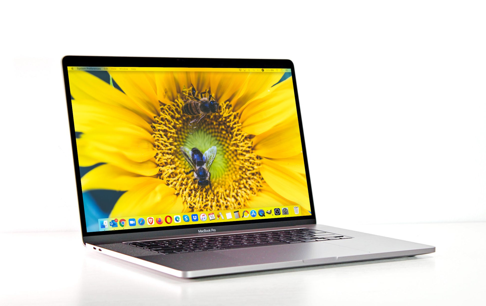 Apple MacBook Pro (16-inch 2019) 2.4 GHz i9 64GB 4TB SSD AMD 5500M (Space Grey)