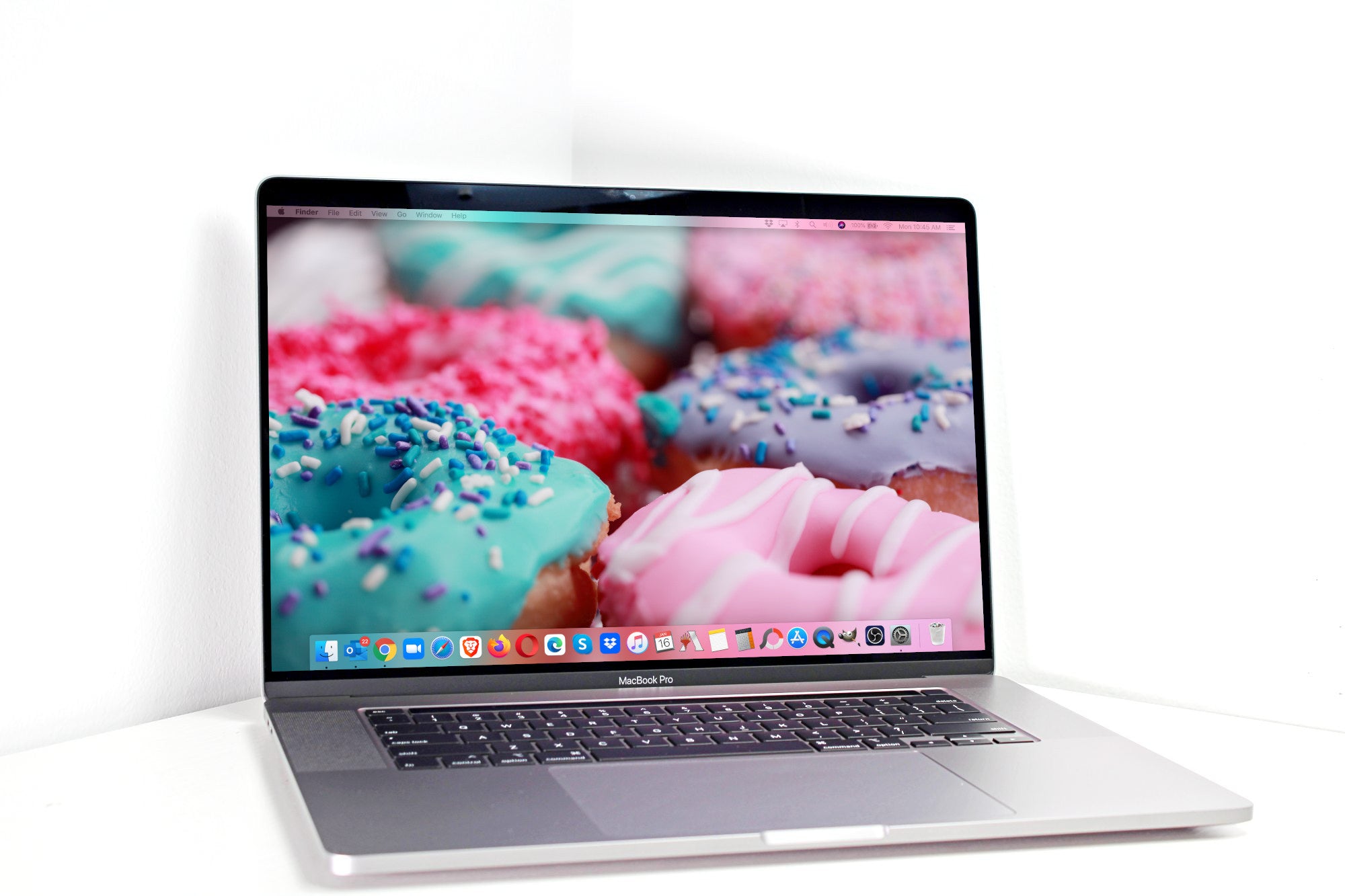 リアル MacBook pro USB-Cポート×4 13インチ 2019モデル 8GB