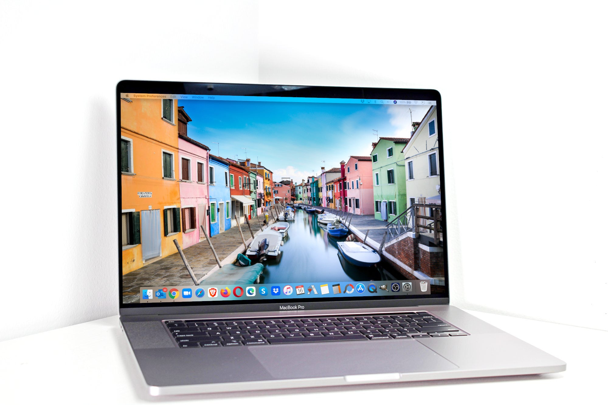 2018 Apple MacBook Pro 15-Inch Core i9 2.9GHz-4.8GHz 32GB 