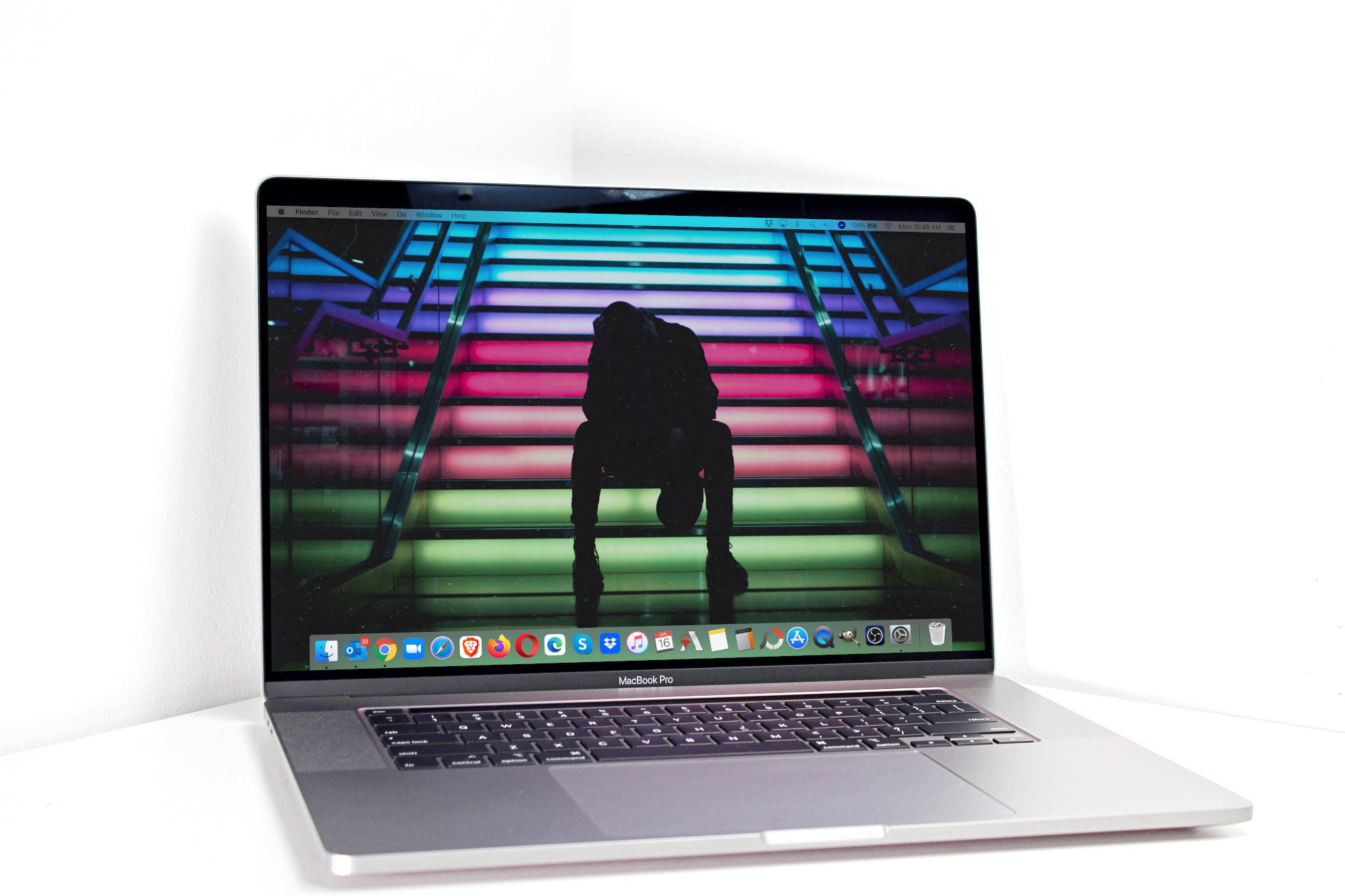 MacBook Pro 16 inch i9 2.4 GHz i9 16GB 512GB SSD (Space Grey
